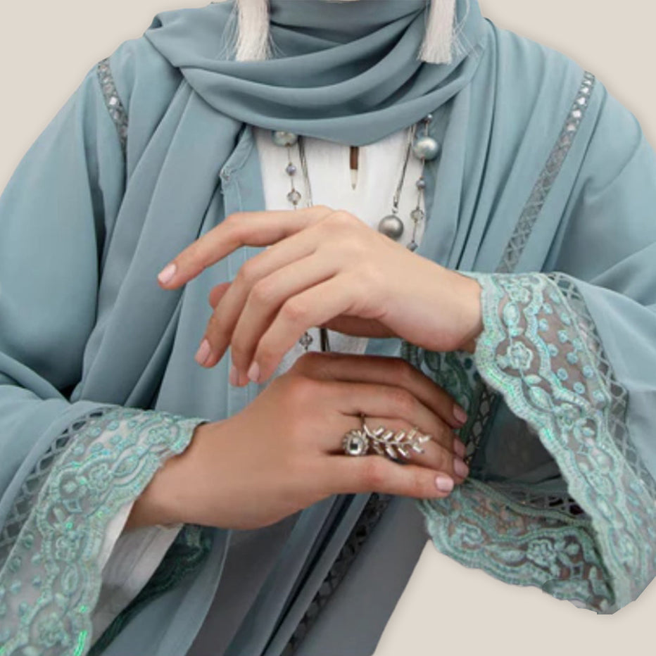 Hira Abaya
